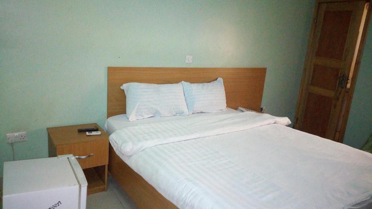 Mataan Hotel And Suites Ibadan Exteriör bild