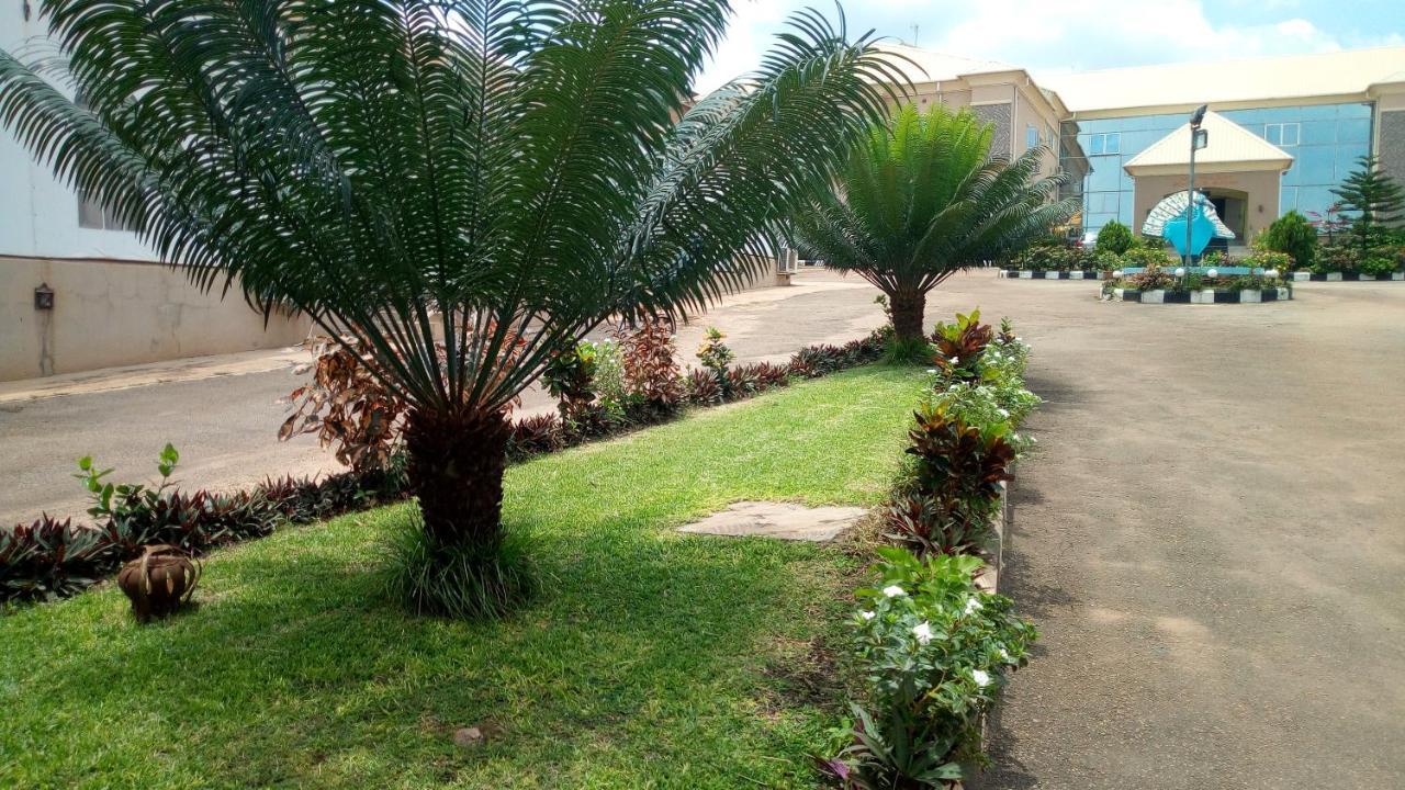 Mataan Hotel And Suites Ibadan Exteriör bild